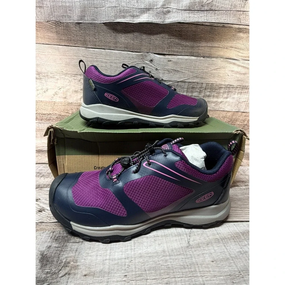New Keen Children Wanduro Low Height Waterproof Boots Size 5
